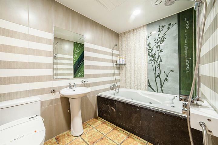 Venture Hotel Gwangju Metropolitan City Exteriör bild